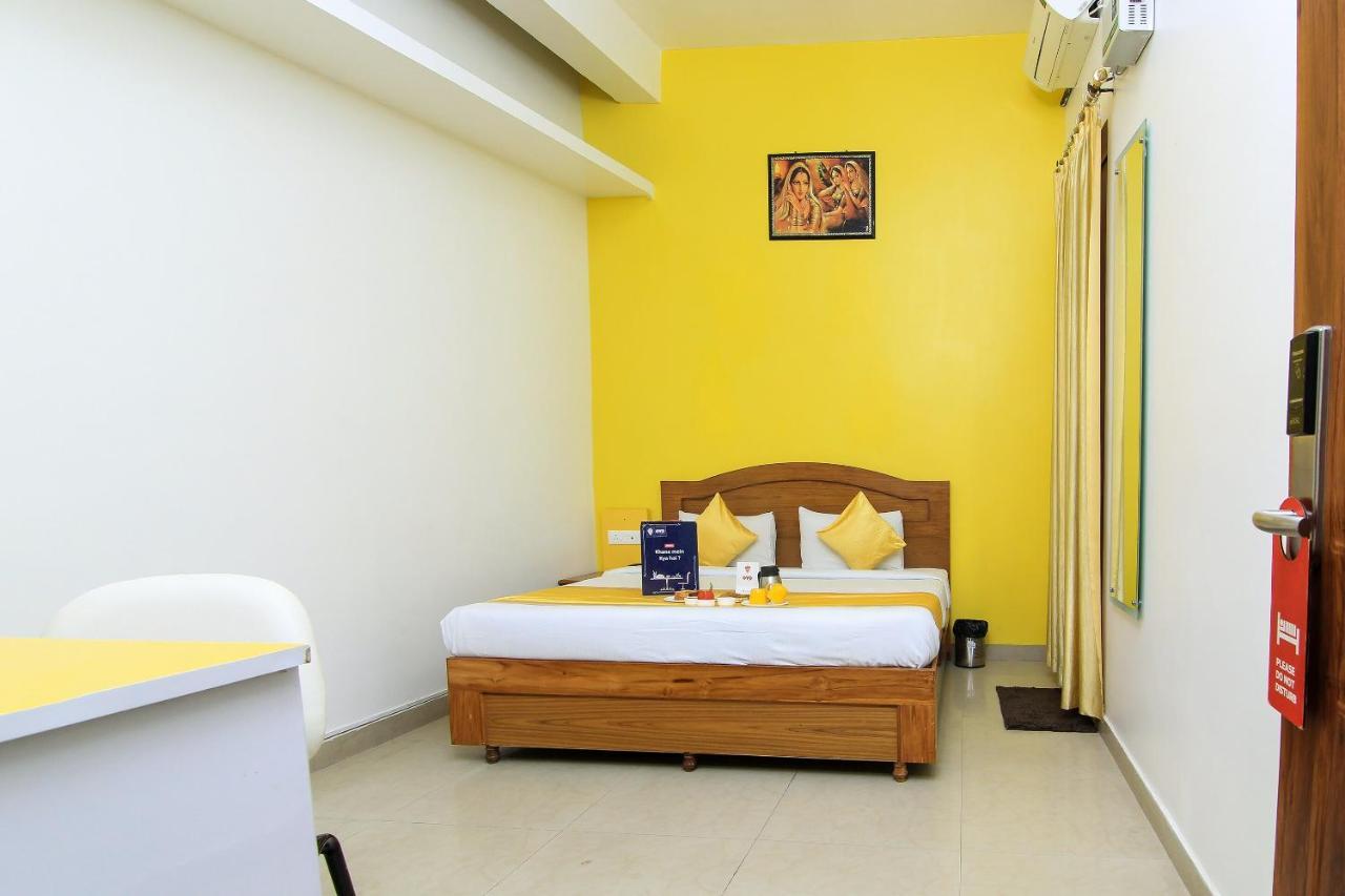 Oyo Flagship 4434 Earth Inn Lucknow Bagian luar foto