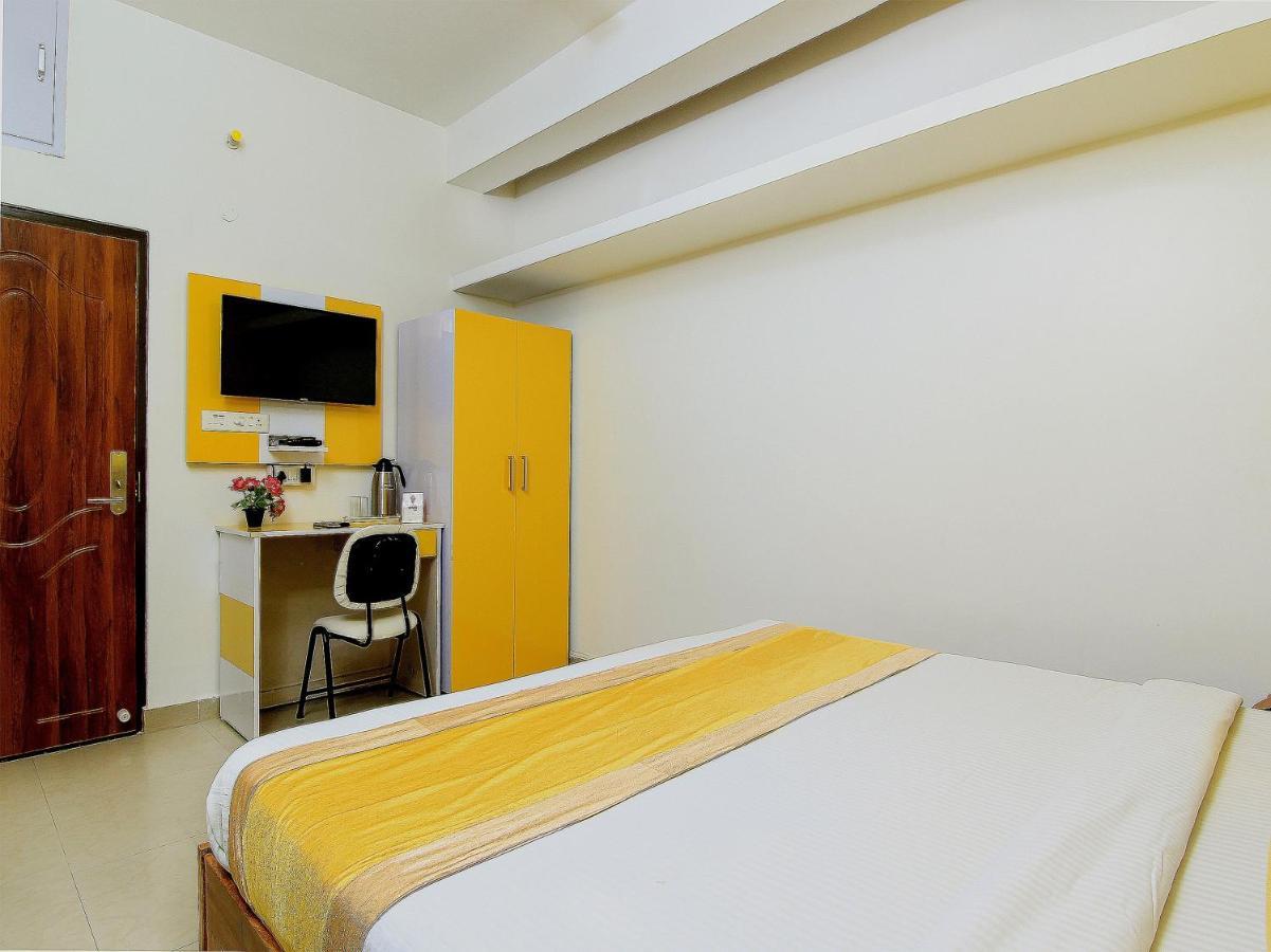 Oyo Flagship 4434 Earth Inn Lucknow Bagian luar foto