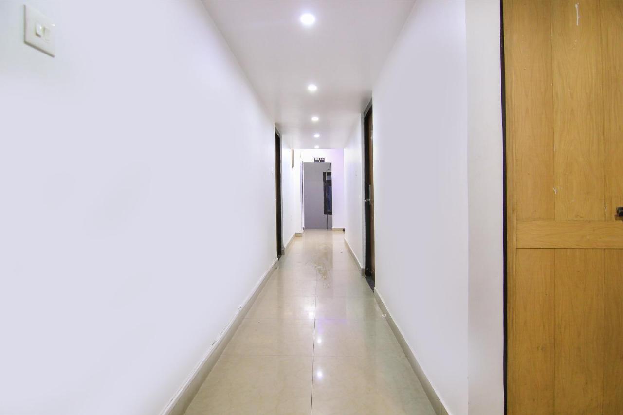 Oyo Flagship 4434 Earth Inn Lucknow Bagian luar foto