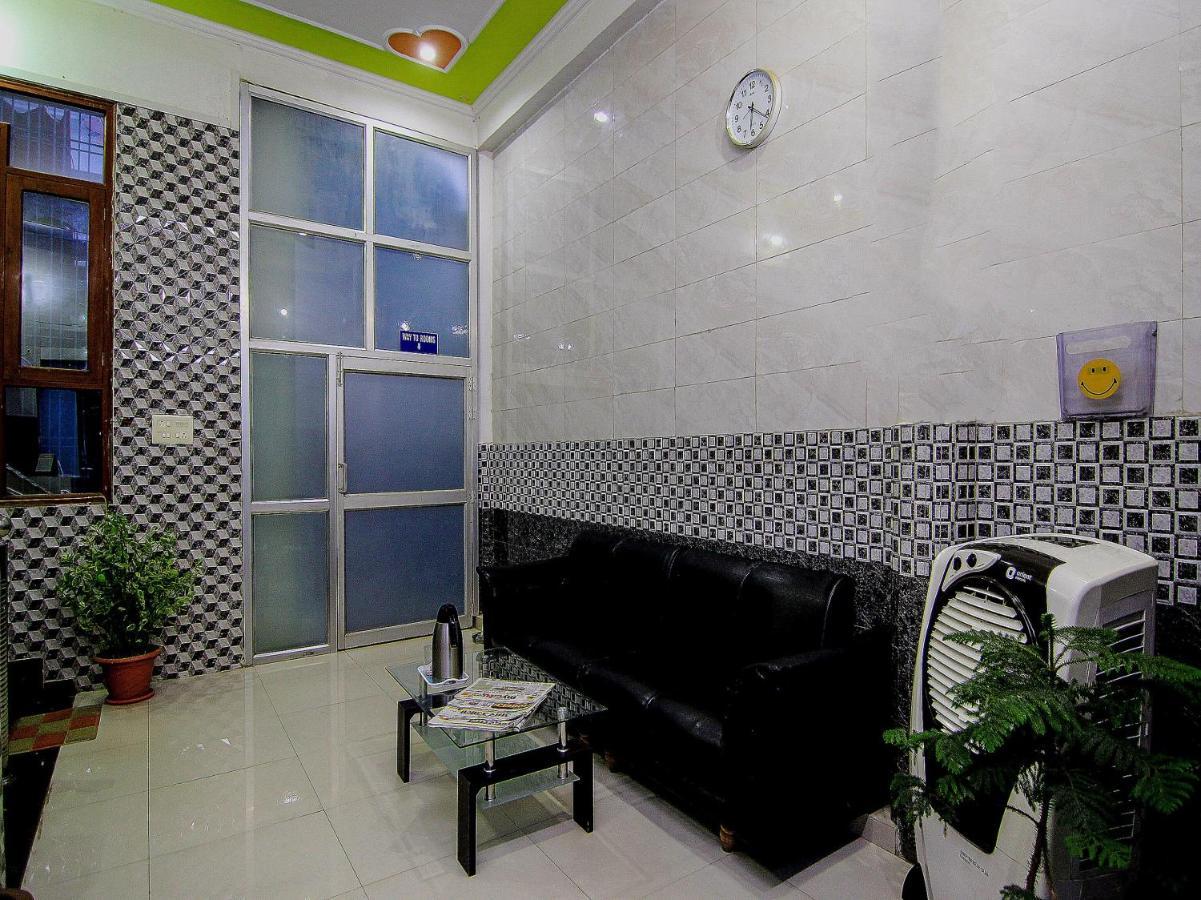 Oyo Flagship 4434 Earth Inn Lucknow Bagian luar foto