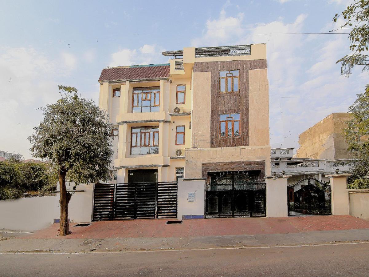 Oyo Flagship 4434 Earth Inn Lucknow Bagian luar foto